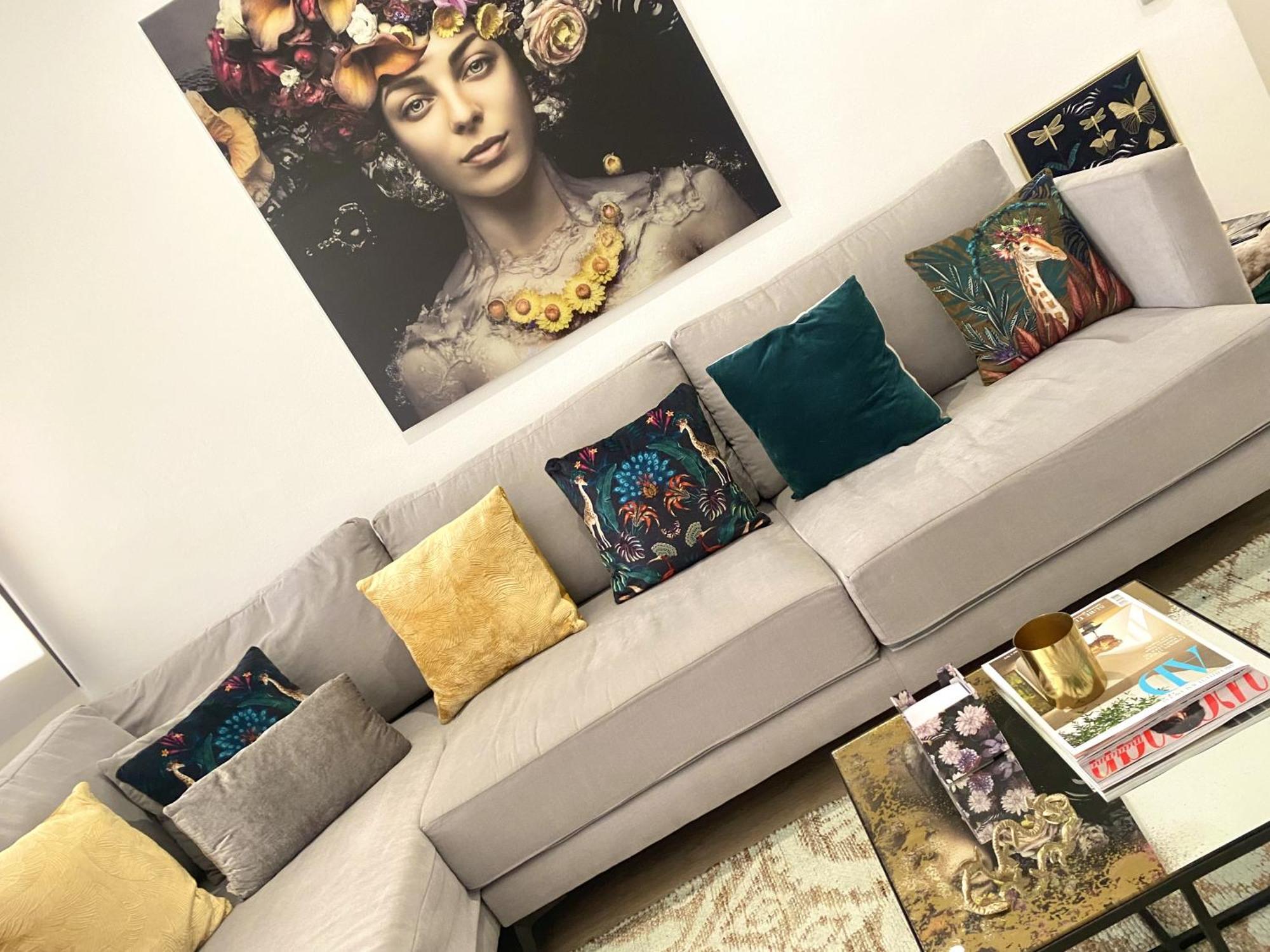 Barcelona Chic Apartments- Free Parking - 10 Min From Bcn City Centre By Metro 外观 照片