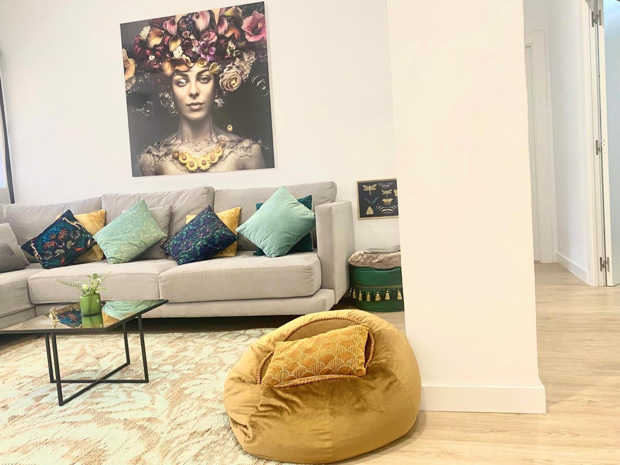 Barcelona Chic Apartments- Free Parking - 10 Min From Bcn City Centre By Metro 外观 照片